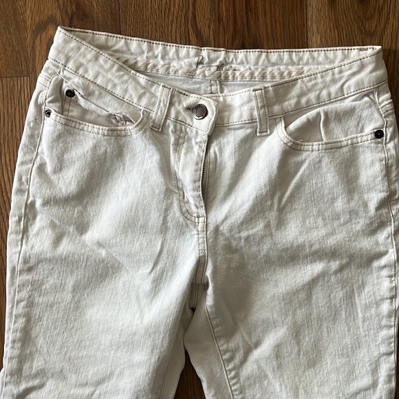 BODEN | White Capri jeans - Picture 2 of 7